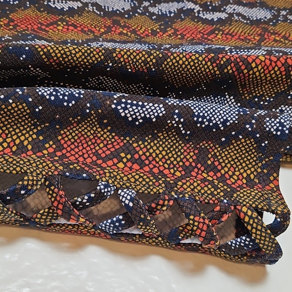 Lysse Red and Blue Patterned Blouse - Picture 4 of 5